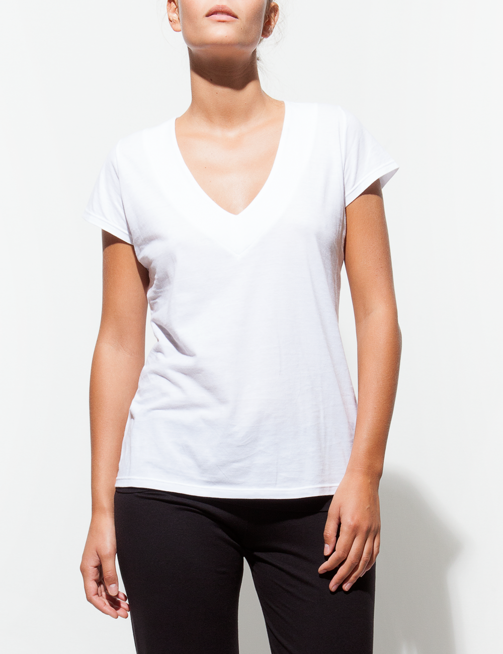 T-SHIRT V-NECK SHORT SLEEVES - SUPIMA COTTON