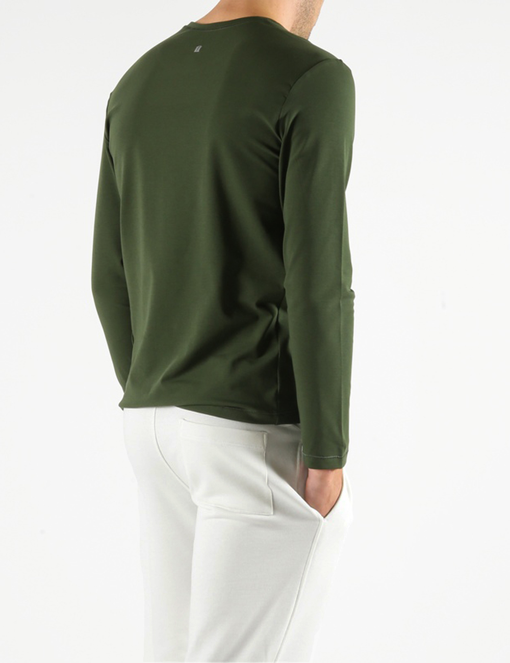 PERFORMANCE ROUND NECK LS