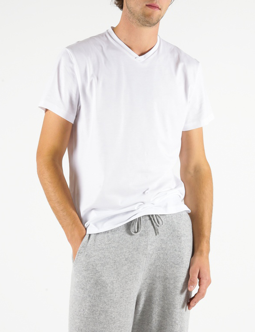 V NECK T-SHIRT
